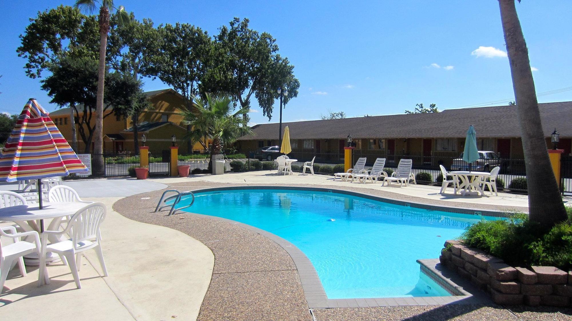 Americas Best Value Inn & Suites Brenham Luaran gambar